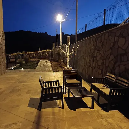 Chrysi Petra 아파트 *